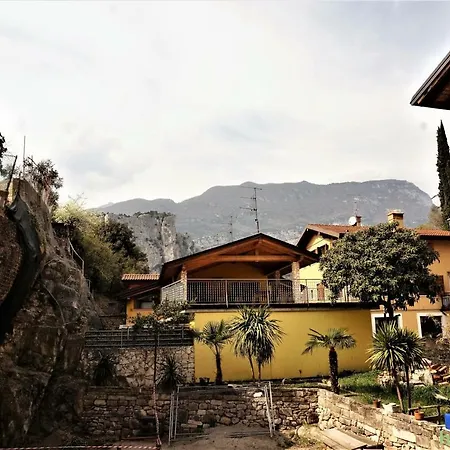 Little Arco House Apartment